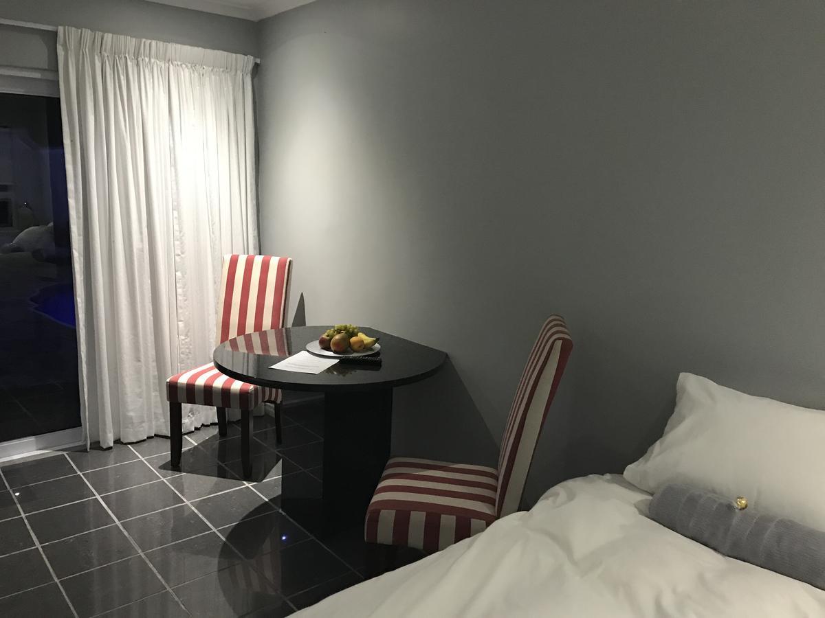 Studio Pool Room Хаут-Бей Экстерьер фото