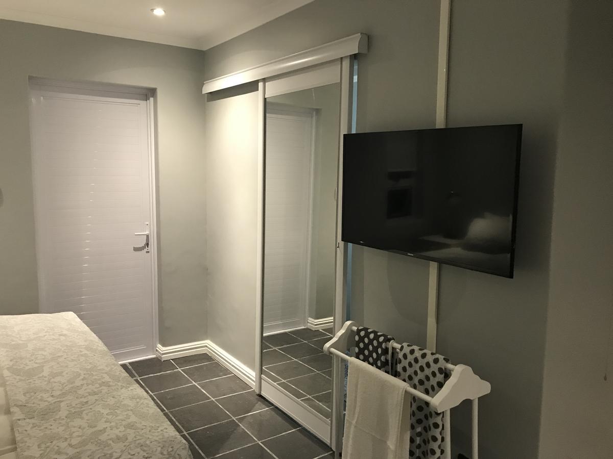 Studio Pool Room Хаут-Бей Экстерьер фото